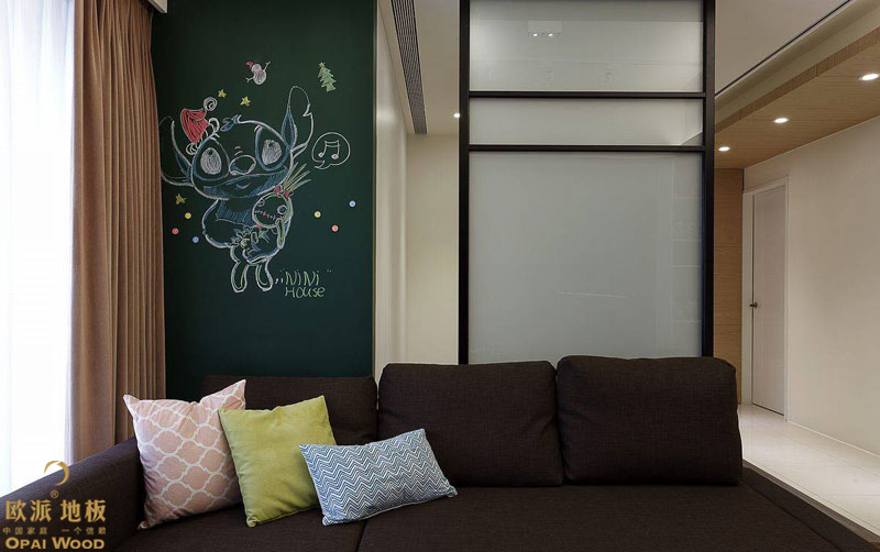 木地板與踢腳線，如何搭配？